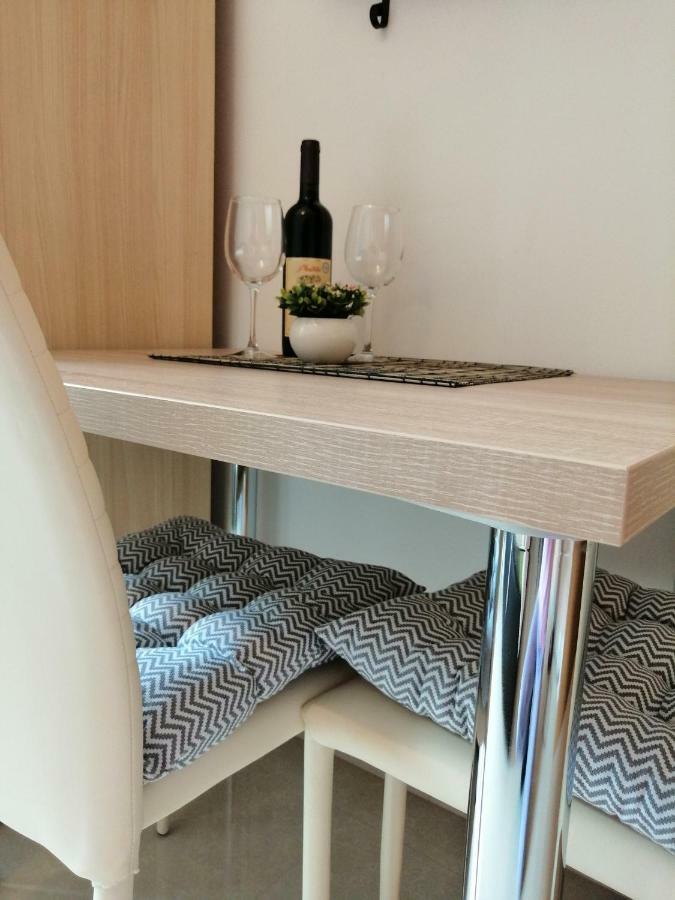 Studio Apartman Irena1 Биела Екстериор снимка